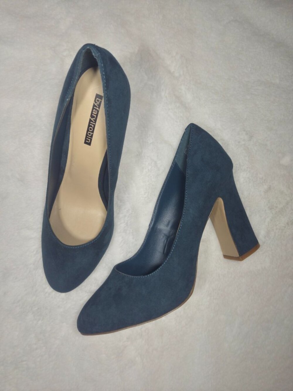 Faux suede heels in Navy Blue + necklace
